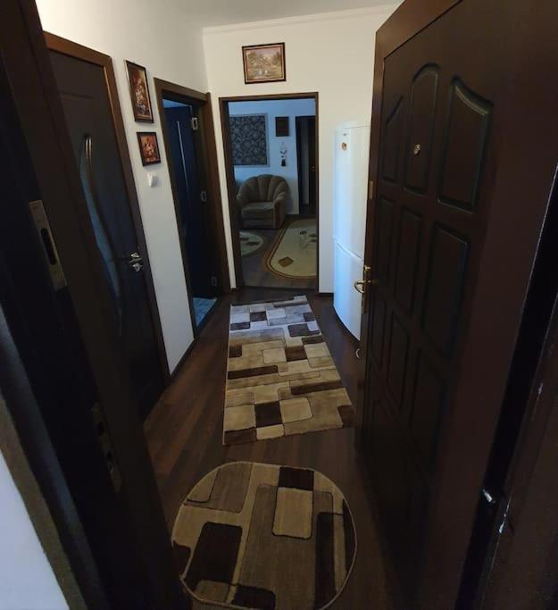 Apartament ultracentral mobilat si utilat complet. Tecuci Extérieur photo